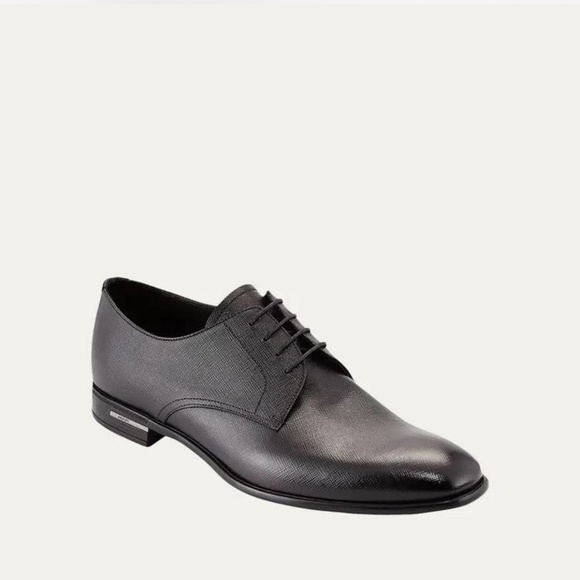 Prada saffiano textured leather shoe - Picture 2 of 4